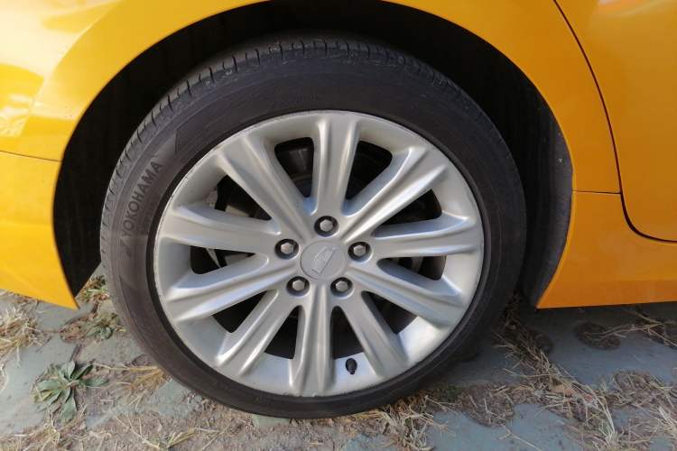 Used Cadillac ATS-L 2017 28T Fashion Edition Right Rear Wheel Hub
