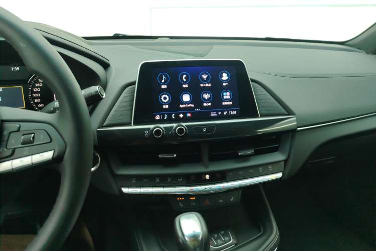 Used Cadillac CT4 2023 28T Luxury Version Audio And AC Panel