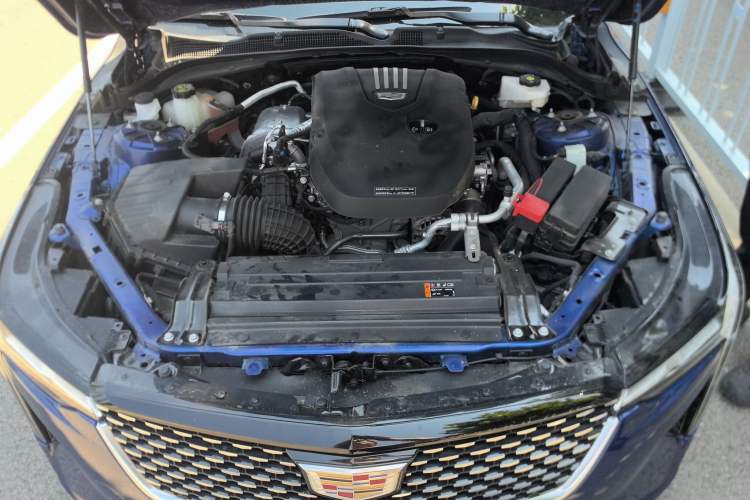 Used Cadillac CT4 2023 25T Luxury Model Engine Bay