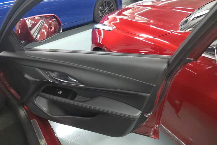 Used Cadillac CT4 2020 28T Fashion Edition Right Front Door Interior