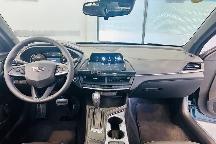 Used Cadillac CT4 2023 28T Luxury Version Interior 1