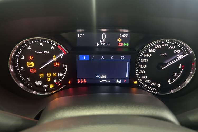 Used Cadillac CT4 2023 28T Luxury Version Odometer Close Up