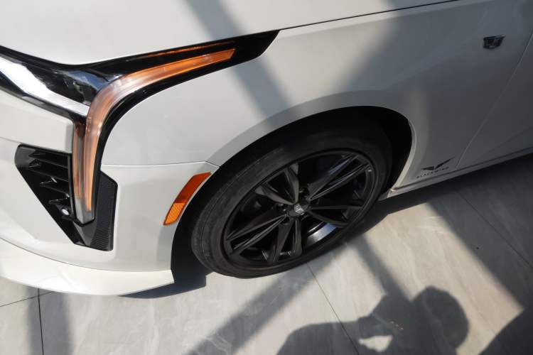 Used Cadillac CT4 2023 25T Fashion Edition Exterior 7