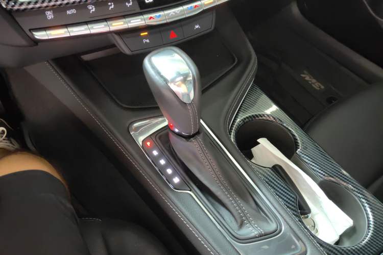 Used Cadillac CT4 2023 25T Fashion Edition Gear Lever