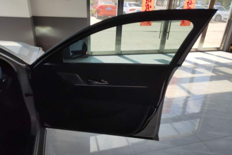Used Cadillac CT4 2023 25T Fashion Edition Interior 5