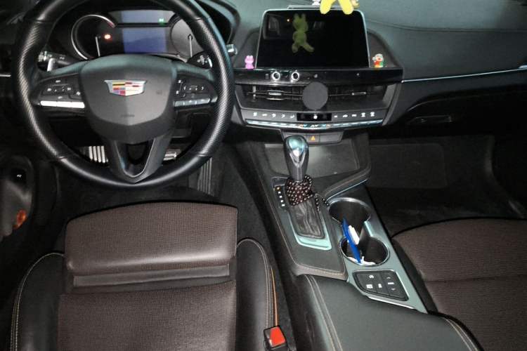 Used Cadillac CT4 2020 28T Elite Edition Center Console
