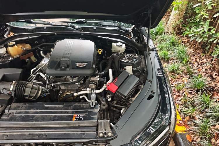 Used Cadillac CT4 2020 28T Fashion Edition Engine Bay Left