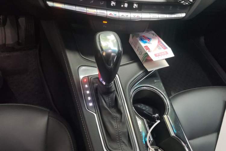 Used Cadillac CT4 2020 28T Fashion Edition Gear Lever