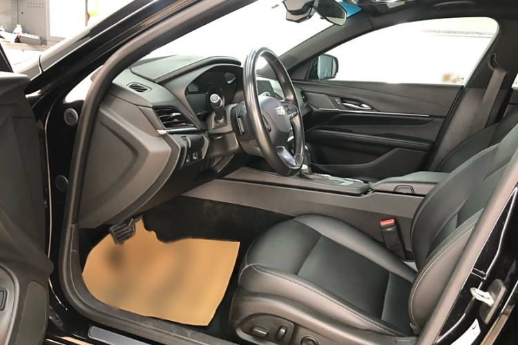 Used Cadillac CT4 2020 28T Fashion Edition Interior 4