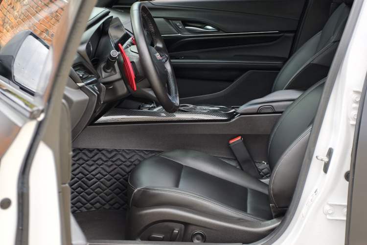 Used Cadillac CT4 2020 28T Fashion Edition Interior 4