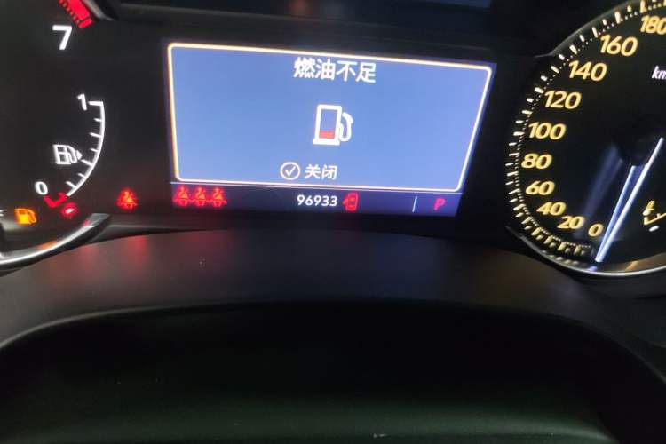 Used Cadillac CT4 2020 28T Fashion Edition Odometer Close Up