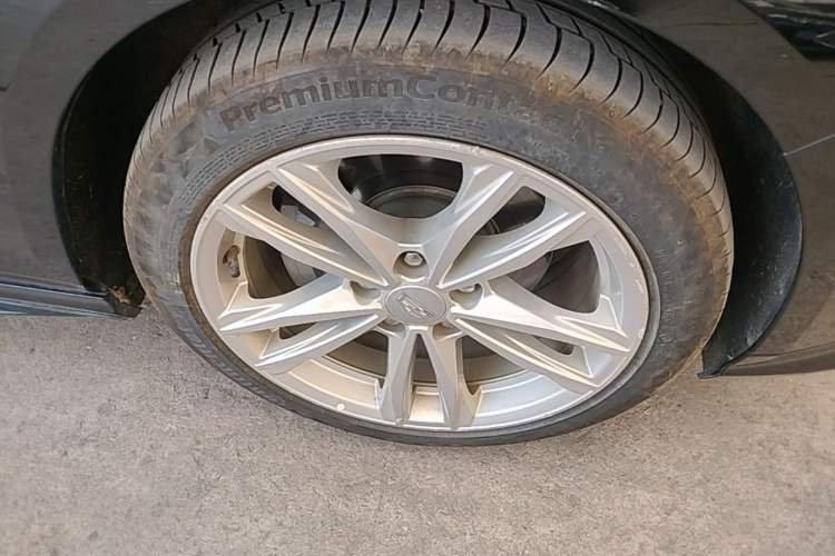 Used Cadillac CT4 2020 28T Fashion Edition Right Front Wheel Hub