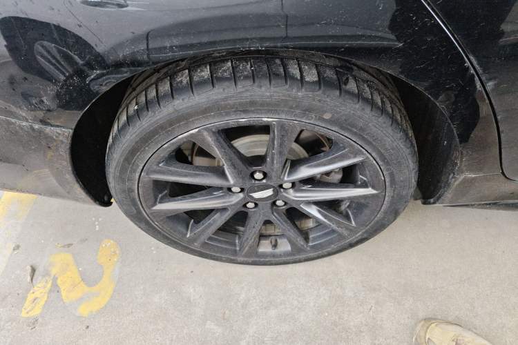 Used Cadillac CT4 2020 28T Elite Edition Right Rear Wheel Hub