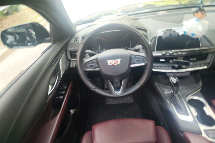 Used Cadillac CT4 2020 28T Elite Edition Steering Wheel