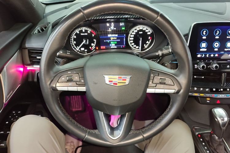 Used Cadillac CT4 2020 28T Fashion Edition Steering Wheel