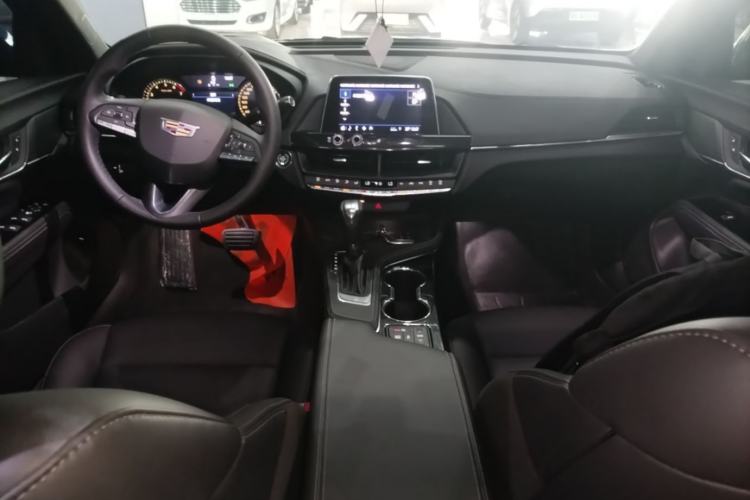 Used Cadillac CT4 2020 28T Fashion Edition Center Console