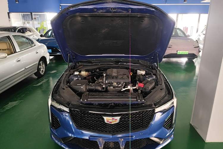 Used Cadillac CT4 2020 28T Elite Edition Engine Bay