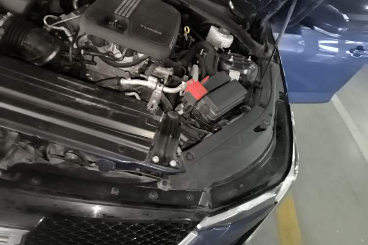 Used Cadillac CT4 2020 28T Elite Edition Engine Bay Left