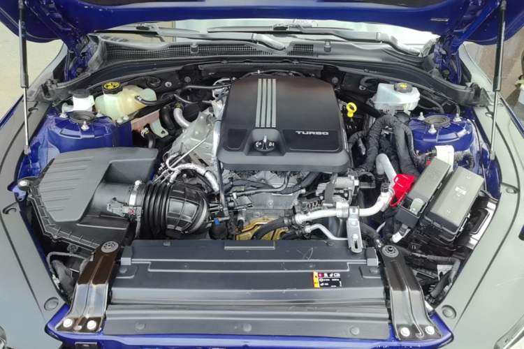 Used Cadillac CT4 2020 28T Elite Edition Engine Bay