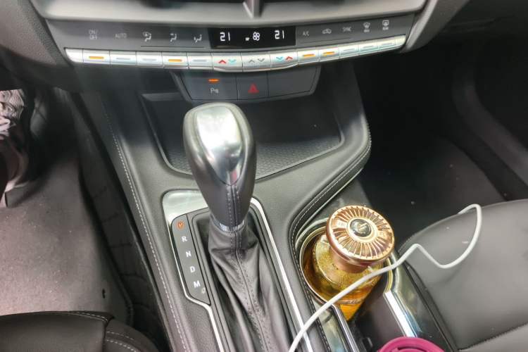 Used Cadillac CT4 2020 28T Fashion Edition Gear Lever