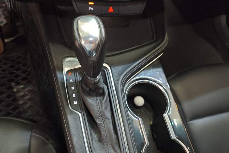 Used Cadillac CT4 2020 28T Fashion Edition Gear Lever