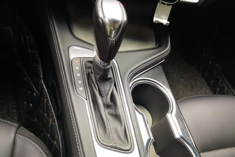 Used Cadillac CT4 2020 28T Fashion Edition Gear Lever