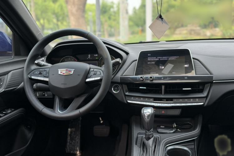 Used Cadillac CT4 2020 28T Fashion Edition Interior 3
