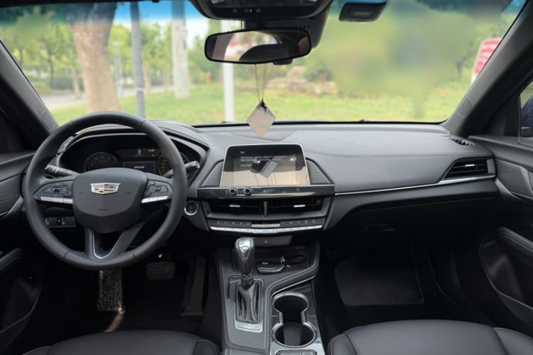 Used Cadillac CT4 2020 28T Fashion Edition Interior 4