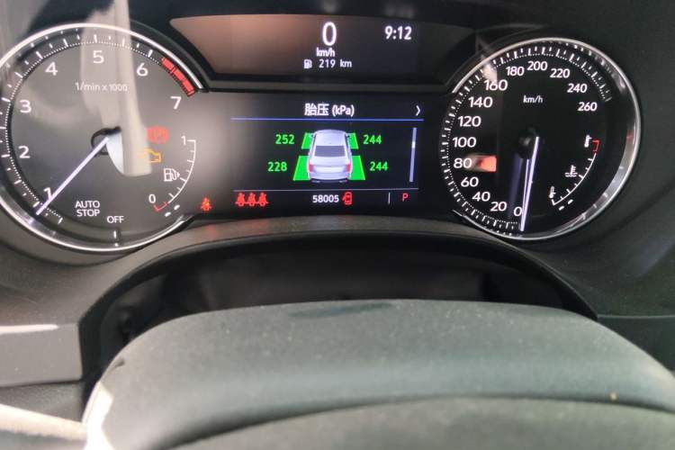 Used Cadillac CT4 2020 28T Fashion Edition Odometer Close Up