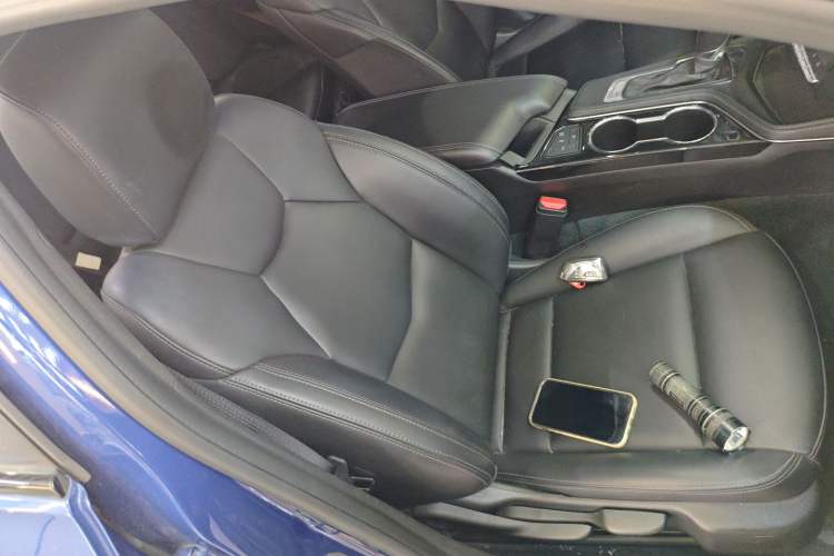 Used Cadillac CT4 2020 28T Fashion Edition Right Front Seat