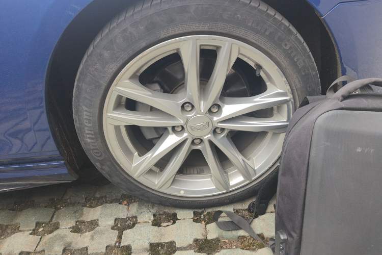 Used Cadillac CT4 2020 28T Fashion Edition Right Front Wheel Hub