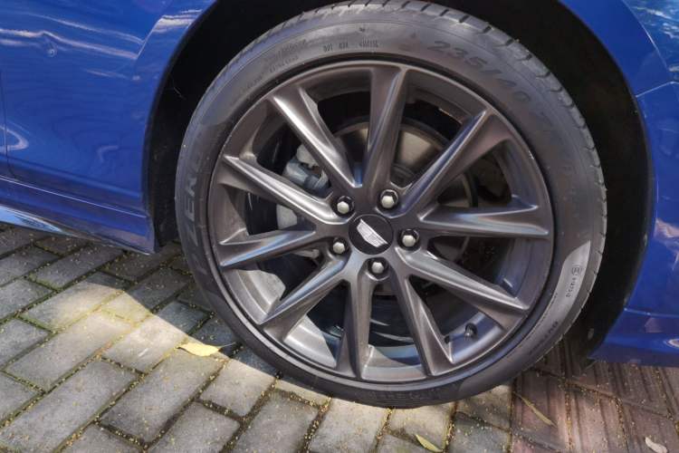 Used Cadillac CT4 2020 28T Elite Edition Right Front Wheel Hub