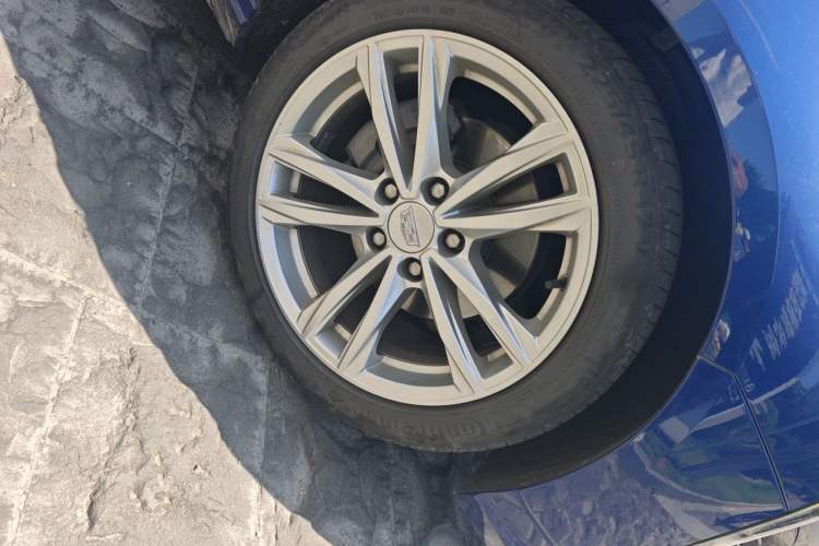 Used Cadillac CT4 2020 28T Fashion Edition Right Front Wheel Hub