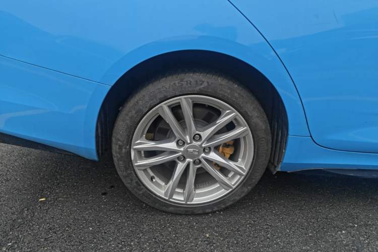 Used Cadillac CT4 2020 28T Fashion Edition Right Rear Wheel Hub