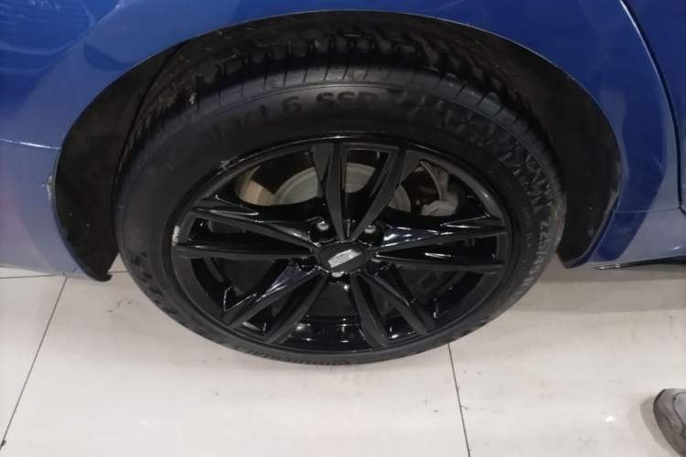 Used Cadillac CT4 2020 28T Fashion Edition Right Rear Wheel Hub