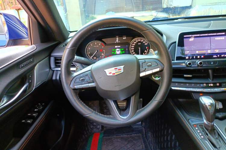 Used Cadillac CT4 2020 28T Elite Edition Steering Wheel