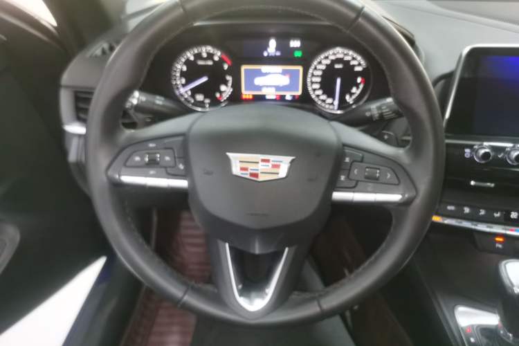 Used Cadillac CT4 2020 28T Fashion Edition Steering Wheel