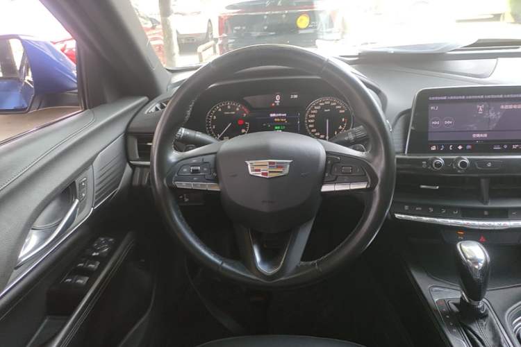 Used Cadillac CT4 2020 28T Fashion Edition Steering Wheel
