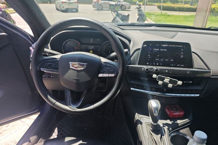 Used Cadillac CT4 2020 28T Fashion Edition Steering Wheel