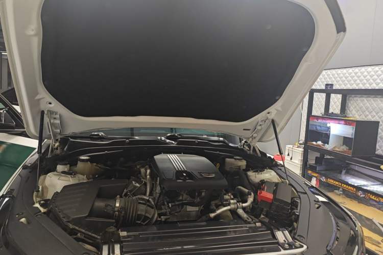 Used Cadillac CT4 2020 28T Elite Edition Engine Bay