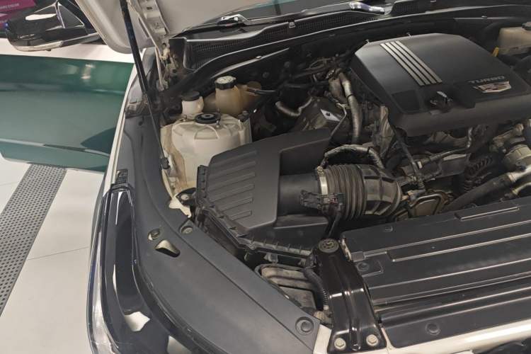 Used Cadillac CT4 2020 28T Elite Edition Engine Bay Right