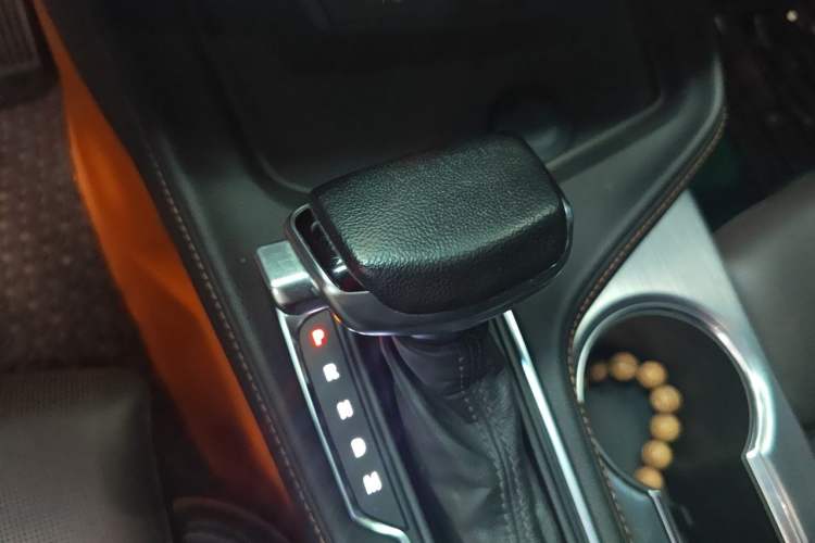 Used Cadillac CT4 2020 28T Elite Edition Gear Lever