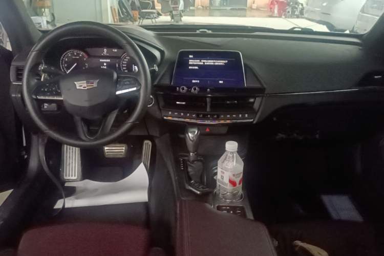 Used Cadillac CT4 2020 28T Elite Edition Center Console