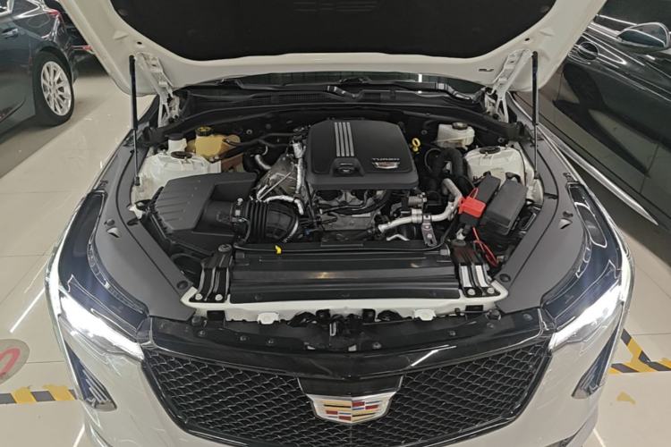 Used Cadillac CT4 2020 28T Elite Edition Engine Bay