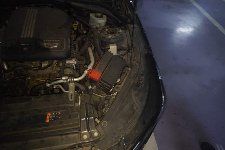 Used Cadillac CT4 2020 28T Elite Edition Engine Bay Left