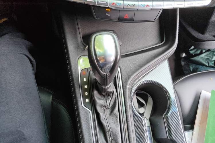Used Cadillac CT4 2020 28T Fashion Edition Gear Lever
