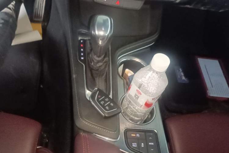 Used Cadillac CT4 2020 28T Elite Edition Gear Lever