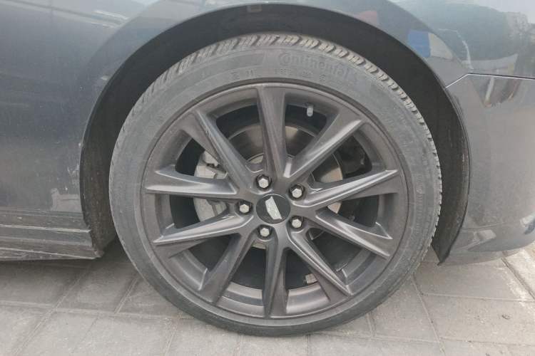 Used Cadillac CT4 2020 28T Elite Edition Right Front Wheel Hub
