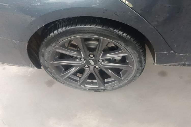 Used Cadillac CT4 2020 28T Elite Edition Right Rear Wheel Hub