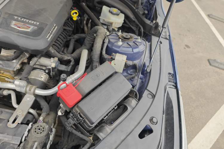 Used Cadillac CT4 2020 28T Elite Edition Engine Bay Left